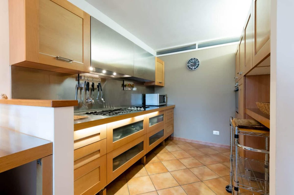 Cucina a vista Villa Marilì